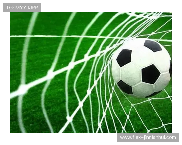 足球球星佩戴的手绳背后隐藏的意义与象征价值解析